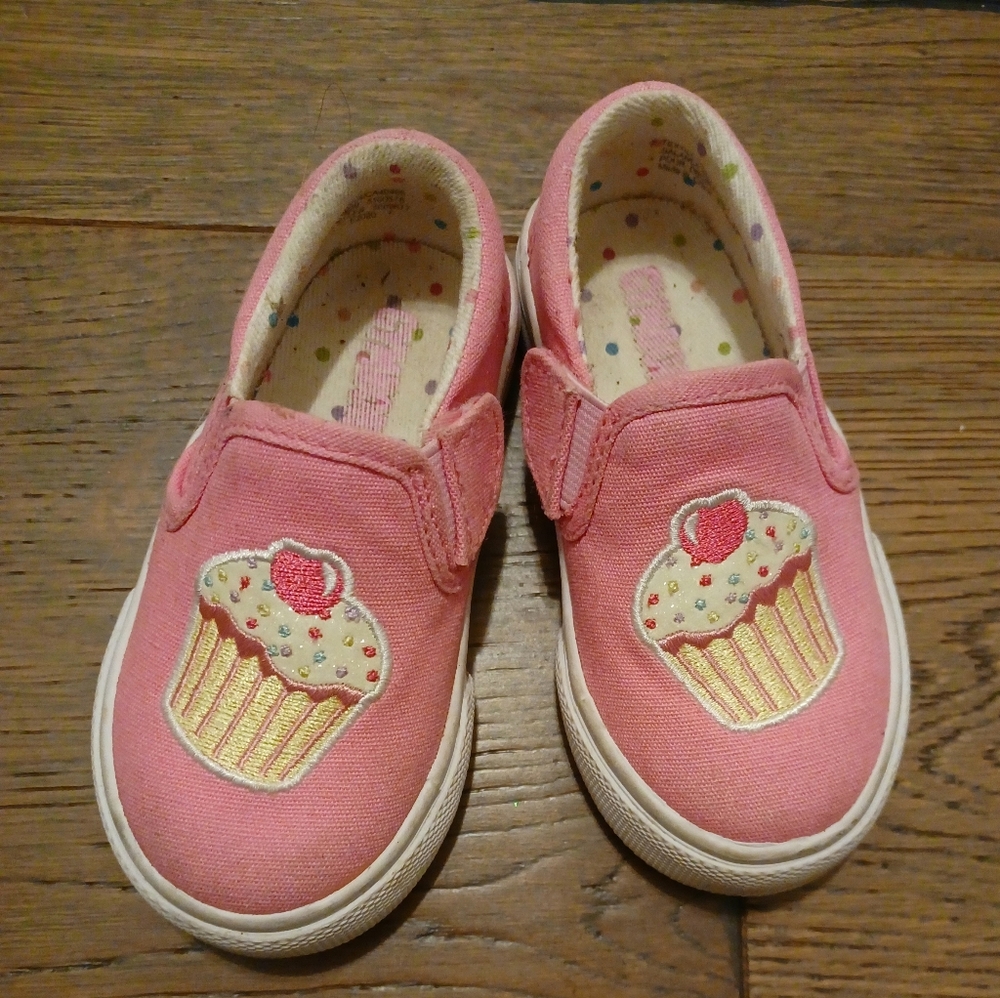Toddler Size 5 Cupcake Shoes